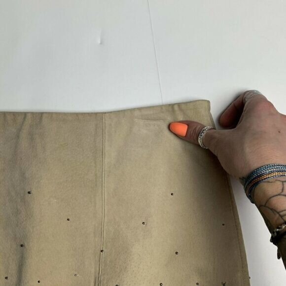 White House Black Market Tan Leather Mini Pencil Skirt SZ 2 Studs Indie Festival - Picture 6 of 8